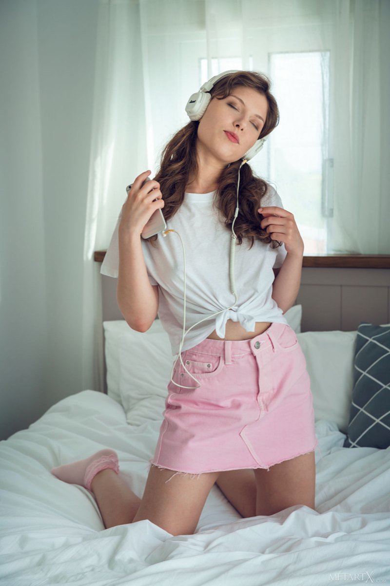 Ина, 21